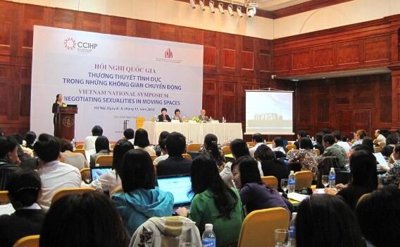 Hội nghị quốc gia về Tình dục và Sức khỏe năm 2012: GD Tình dục ở VN: Nhốt hươu? Đuổi huơu? Vẽ đường cho hươu chạy?