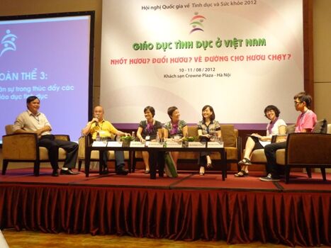 Hội nghị quốc gia về tình dục và sức khỏe lần 2: Giáo dục tình dục ở Việt Nam?