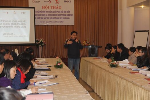 Lợi ích và những giải pháp khi doanh nghiệp chăm sóc sức khỏe sinh sản, tình dục cho công nhân