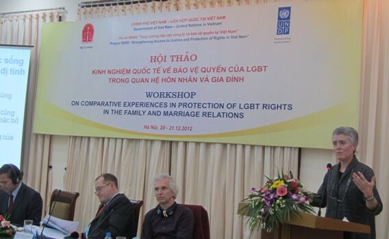 Hội thảo Kinh nghiệm quốc tế về quyền kết hôn và lập gia đình của người LGBT