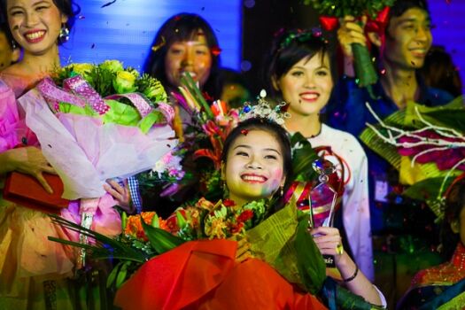 Giọt nước mắt của mẹ và khoảnh khắc trưởng thành 