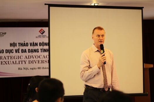 Vận động chiến lược cho giáo dục về đa dạng tình dục trong trường học