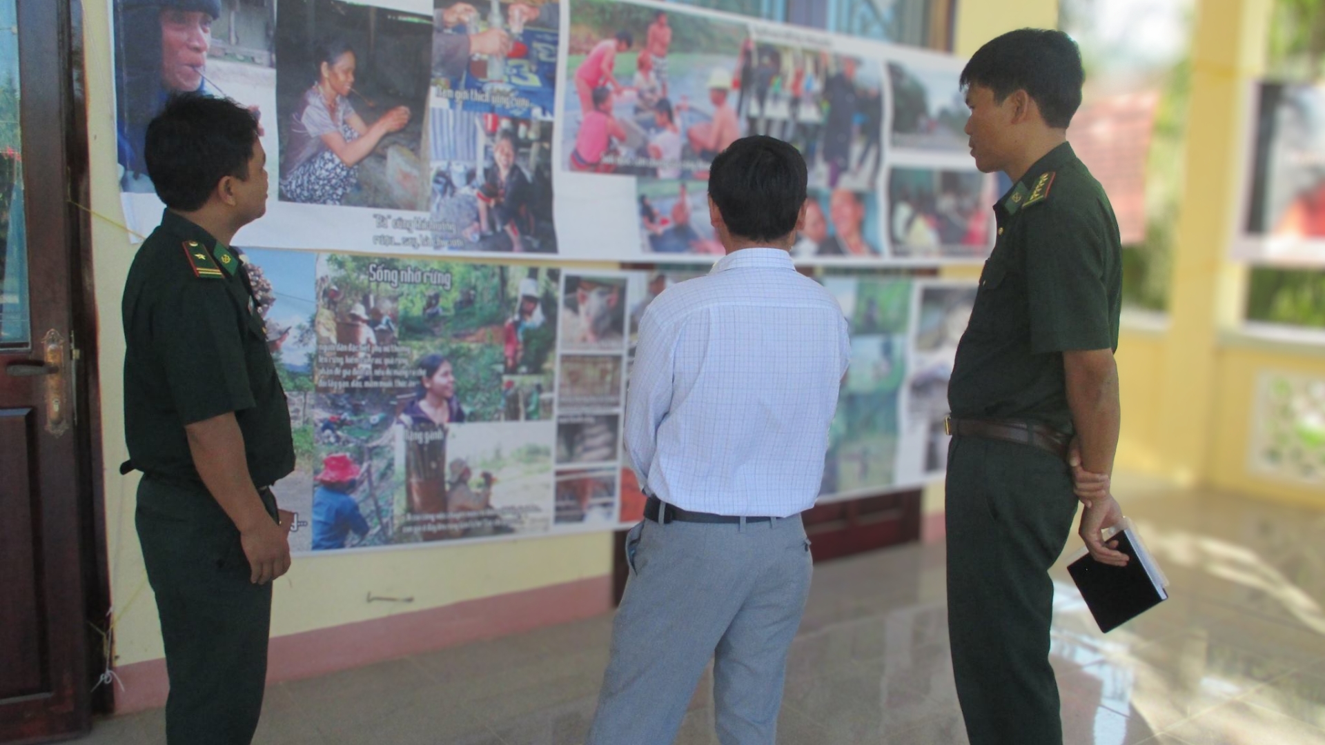 Vận động chính sách